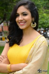 Ritu Varma At Pelli Chupulu Movie Abhinandhana Sabha